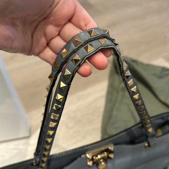 Valentino Garvani Rockstud Tote - Picture 12 of 12